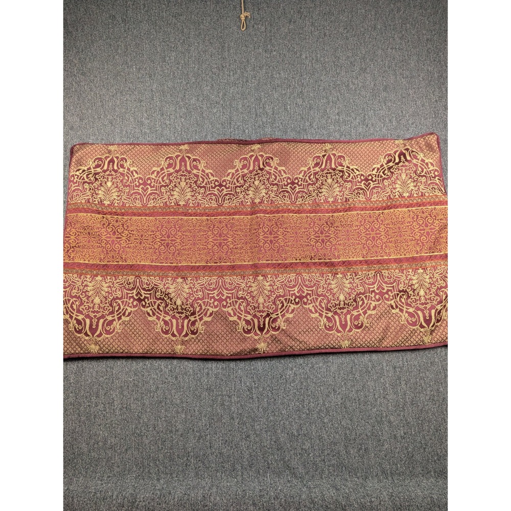 2 J. Queen New York Ellington King Pillow Sham Burgundy Gold Damask Woven Zipper